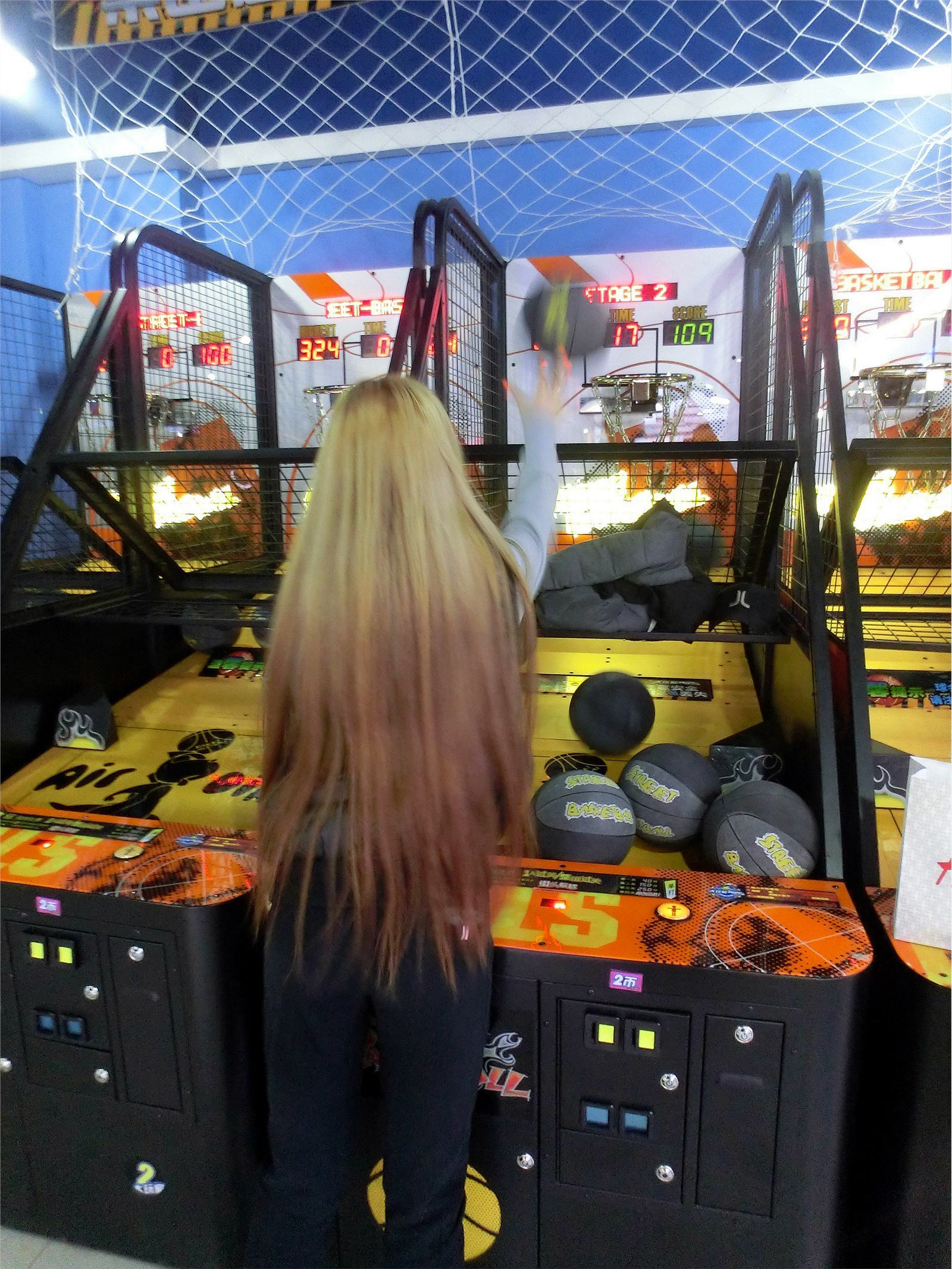 花哨尤物saisai的微博列表微女郎 2